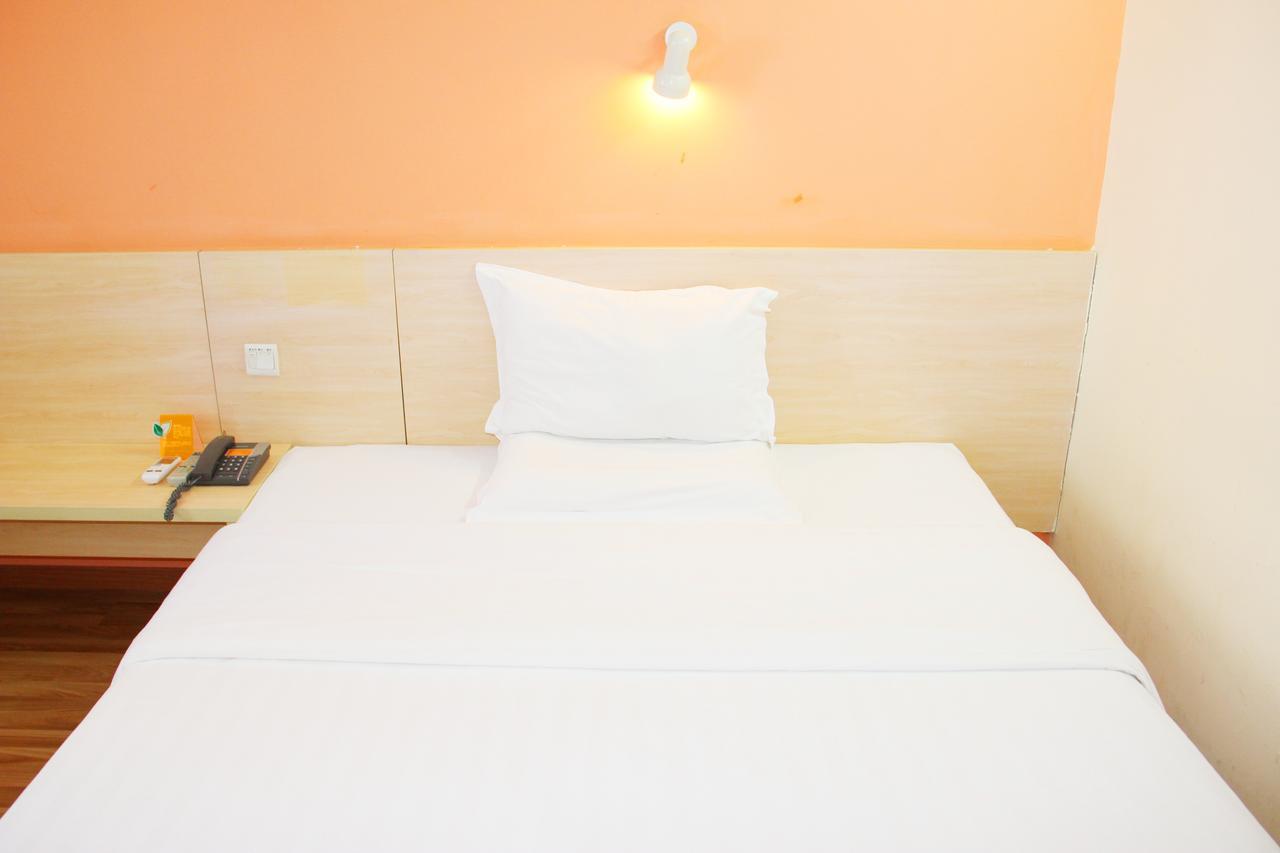 7Days Inn Shanghai Yichuan Road Екстериор снимка